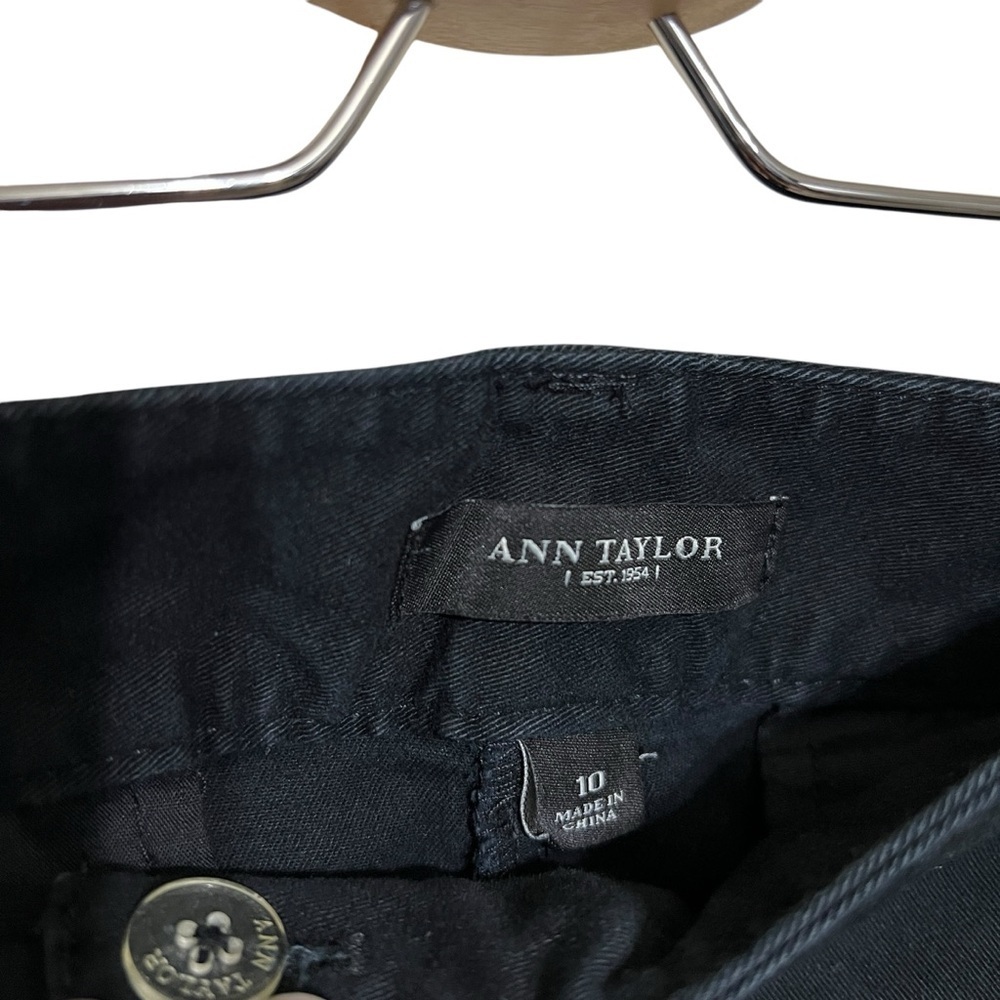 Ann Taylor Black Dress Slack Cuffed Shorts Women Size 10 - Picture 2 of 4